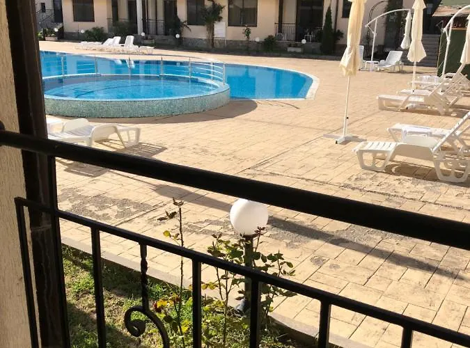 Avalon, C102 阳光海滩