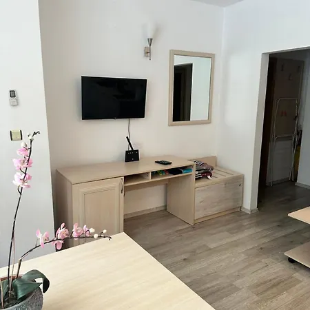 Avalon, C102 Apartment